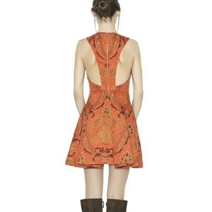 Alice & Olivia -Mollie Box Pleat VNeck Flare Dres